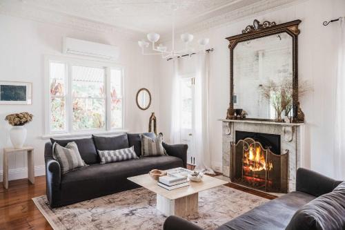 Luxe Hinterland Stay, Eastnor at Montville Estate