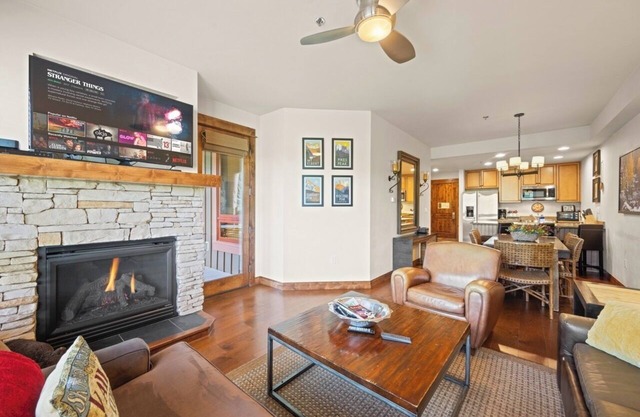 Luxe Poolside Resort Suite on Four O'Clock Road