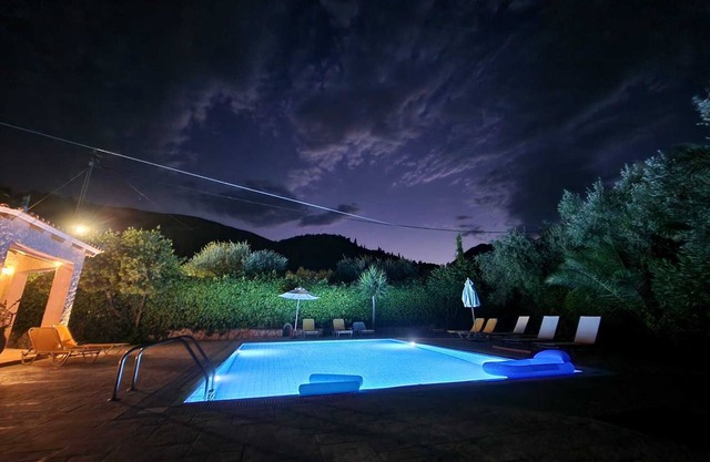 Luxe Privévilla met Zwembad en Tuin op Zakynthos