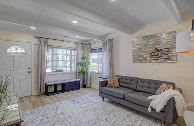 Luxe Spacious Remodeled House in Silicon Valley