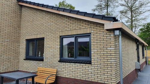 Luxe vakantiebungalow met omheinde tuin voor hond en kinderen