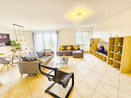 Luxembourg Comfort Central 2 BR flat
