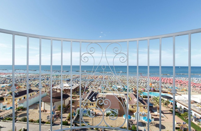Luxor Beach Boutique Hotel Cattolica