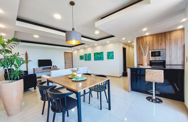 Luxurious and cozy brand new apartment!