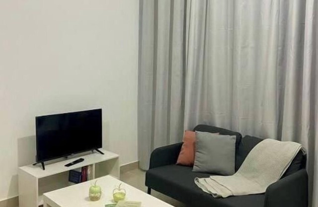 Luxurious apartment suite tower SKY 01 University Zone