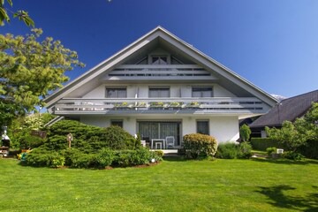 Luxurious Apartment in Bled with Garden