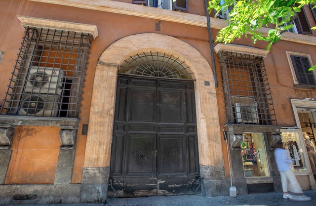 Luxurious apartment in the center of Rome, a 5-minute walk from the Spanish Steps