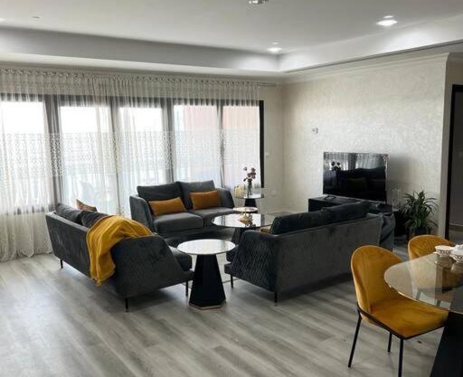 Luxurious Apartment