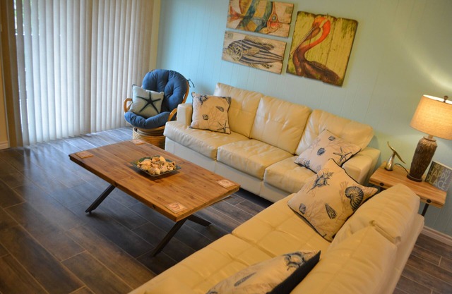 Luxurious Beach Side Family Retreat - 2 bd - 2 bathnSTR License 2024-0020