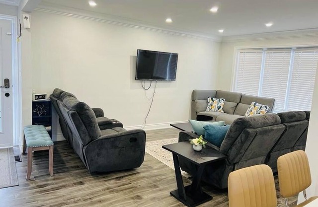 Luxurious Bungalow near falls and Marineland with Heated Pool