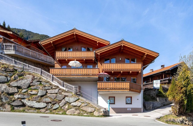 Luxurious chalet with nice view on Zillertal