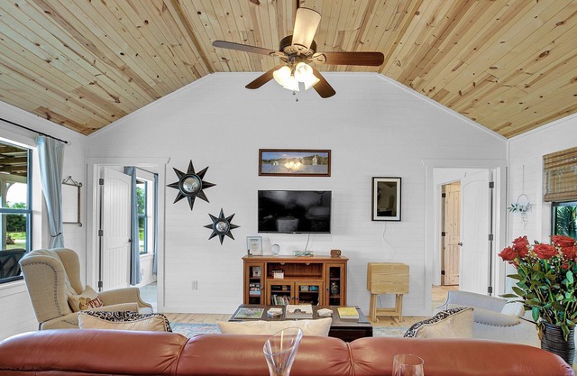Luxurious Cottage on 3-acre's in Fred Wine Country