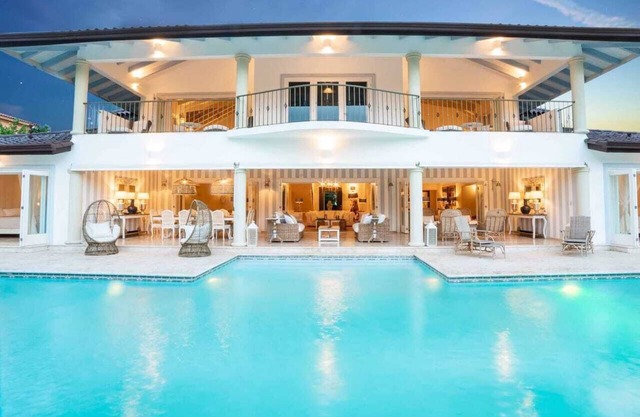 Luxurious Golf view Villa