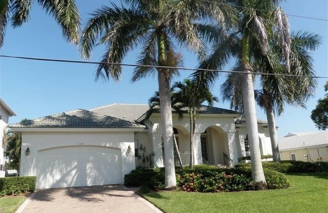 Luxurious Home W/Private Beach Access and Large Pool & Lanai - Enhanced Cleaning