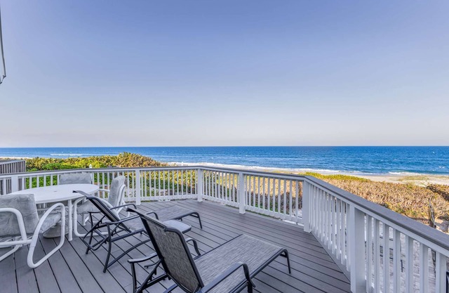 Luxurious Oceanfront Townhouse