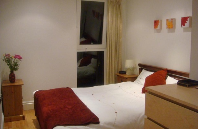 Luxurious River View 2 Bedroom Apartment