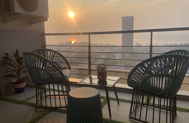 Luxurious Sea View Apartment near Mahim Church, Raheja Hospital, 1BKC.