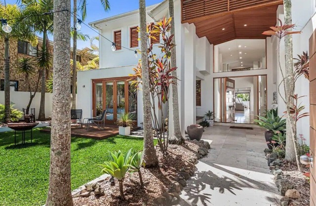 Luxurious, tropical Haven Mooloolaba