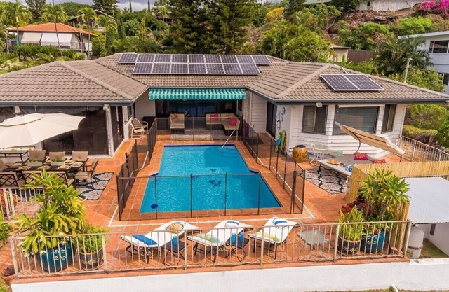 Luxurious Tropical Home with Heated Pool, 5min to Wailea Beach, Mini Split ACs!