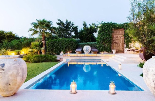 Luxurious villa on the golf course with heated swimming pool