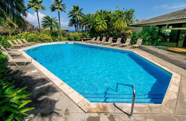 Luxurious Villas in Kapalua, Maui with Pool Access