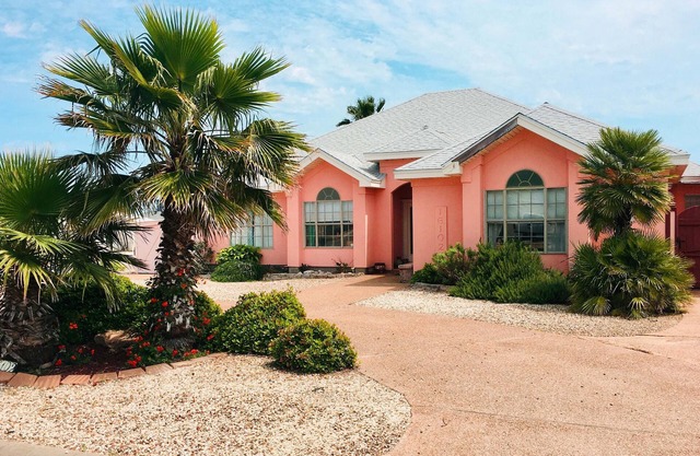 Luxuriously furnished Padre Island Home