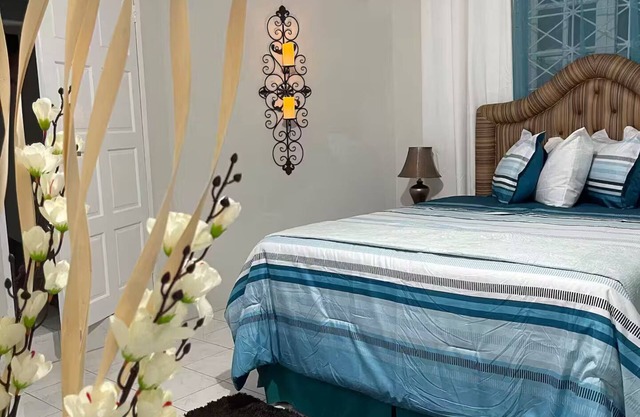 Luxury 1 Bdr Apt/Discovery Bay