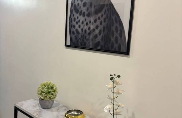 Luxury 1-bedroom apartment with WiFi ,Heated pool in vibrant Up-scale Nairobi