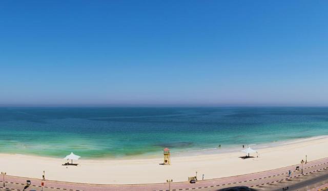 Luxury 1 BR Beach Apartment with Full Sea View