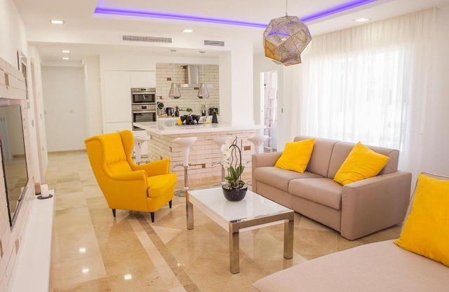 Idiliq Stays Benalbeach Arroyo La Miel 