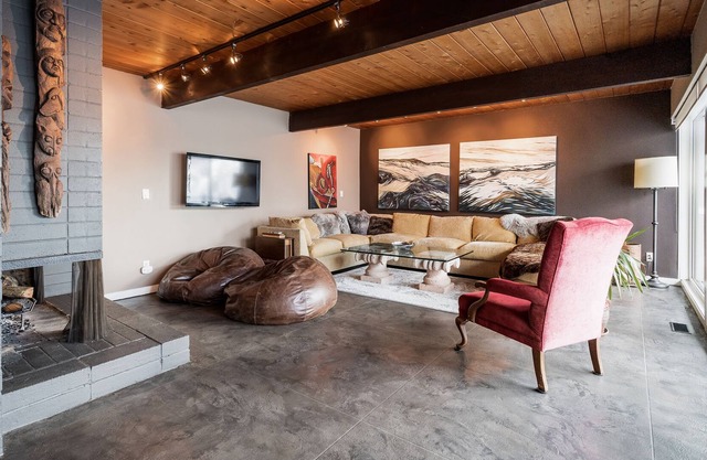 Luxury 3 Bedroom Home