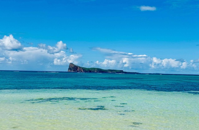 Luxury 3 Bedroom Duplex Private Beach in Bain Boeuf – Comfort and Security
