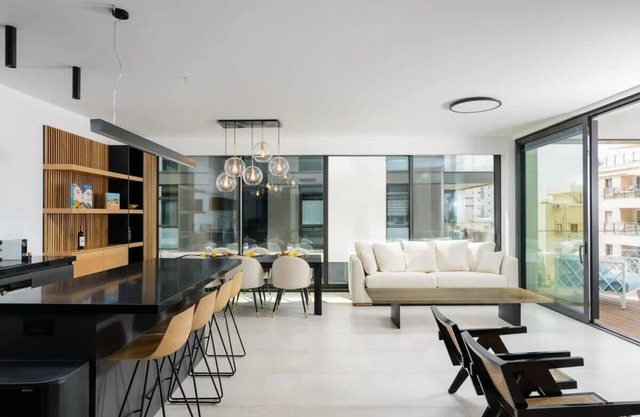 Luxury 3BR at Geula Beach by HolyGuest