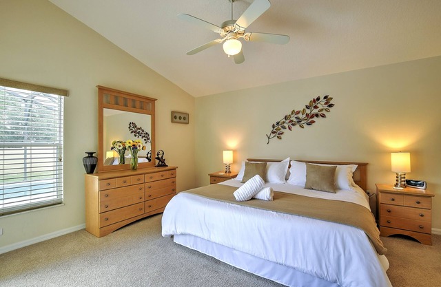 Luxury 4 Bedroom Florida Holiday Home with Pool & Spa
