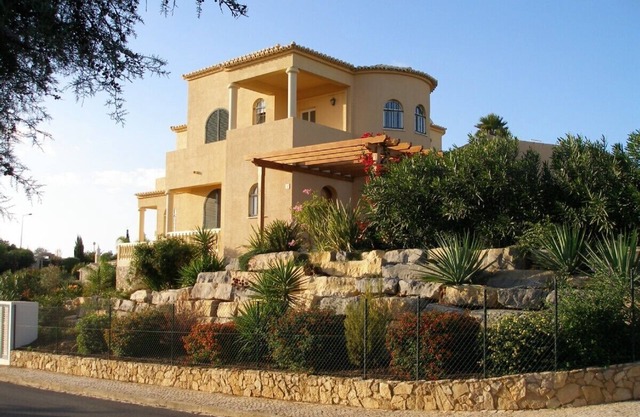 Luxury 4 bedroom villa w/pool and sea view near beach and village
