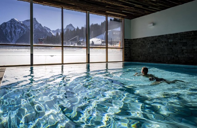Luxury 4-person apartment in the holiday park Landal Brandnertal
