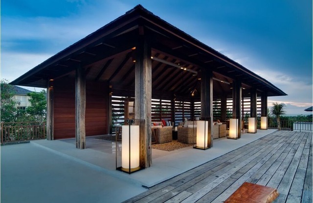 Luxury 5 Bedroom Villa Ocean & Rice Field View, Canggu'
