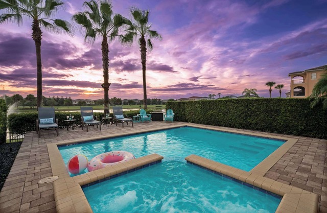 Luxury 5BR Villa w Pool & Cinema, 4mi to Disney