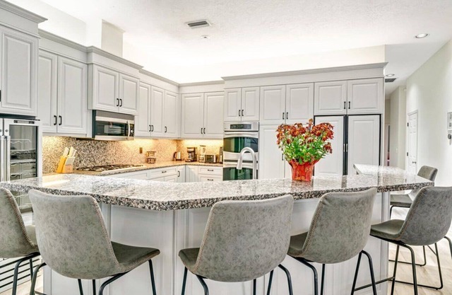 Luxury 6BR Retreat with Beach Access