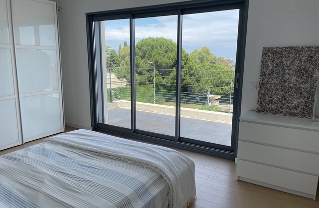 Luxury and Serenity on the Côte d'Azur: Villa de Rêve in Golfe-Juan