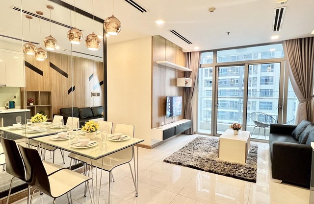 Luxury Apartment at Vinhomes Central #6n