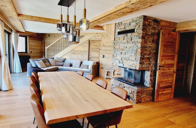 Luxury Apartment 170m², 5 Bedrooms, Ski Nearby, Parking, Wifi
