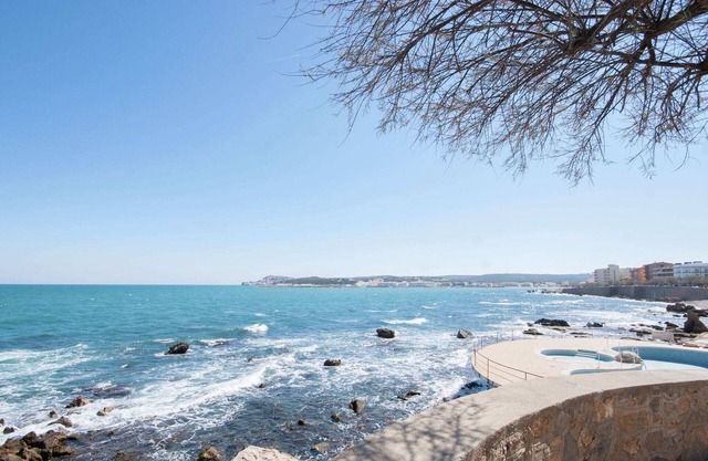 Luxury Apartment in L'Escala Catalonia with Beach nearby
