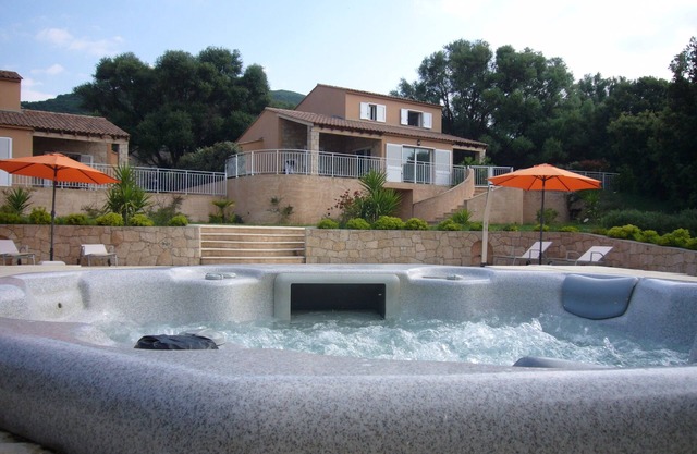LUXURY APARTMENT*** F3 (IN TIRIA) / RESIDENCE ARIA LINDA
