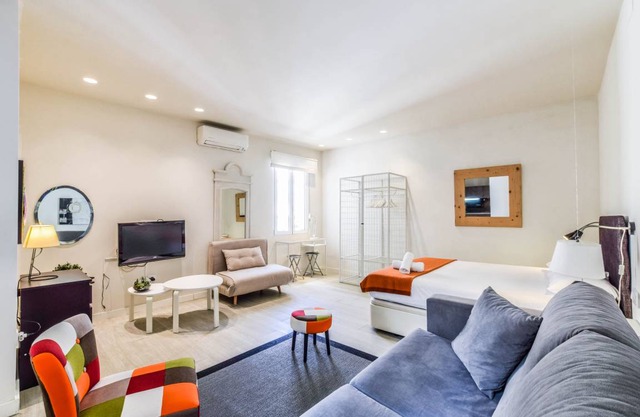 LUXURY APARTMENT GOYA
