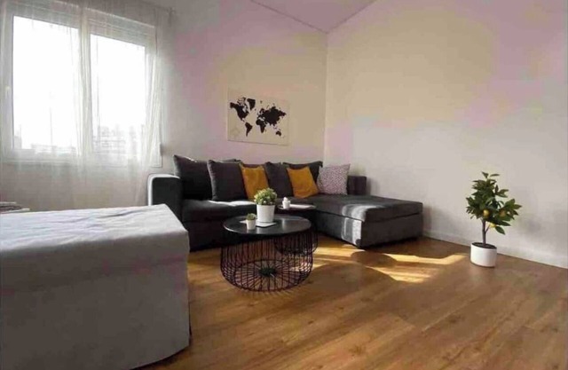 LUXURY APARTMENT
