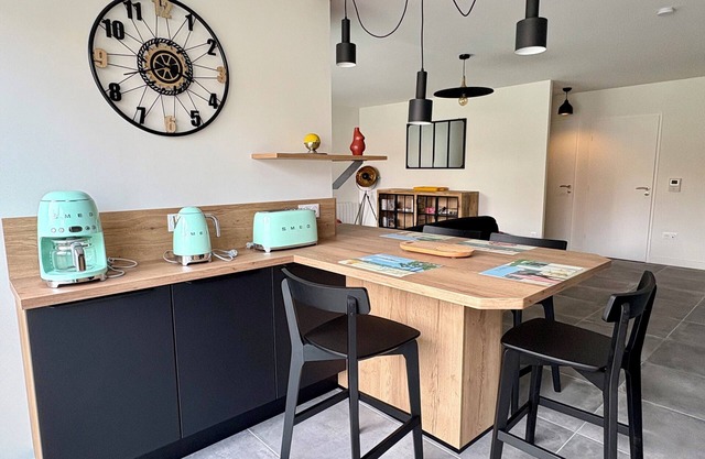 Luxury apartment in Pontaillac near beach and casino-4 sleeps