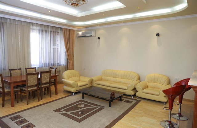 Luxury Apartment near Paris Hotel