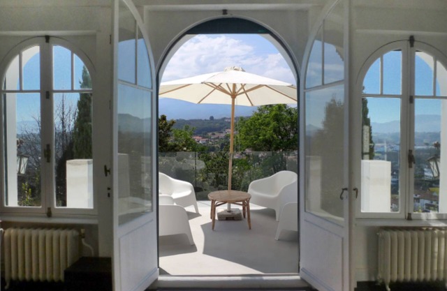 Luxury Basque Apartment - South facing with terrace, private garden & BBQ area.