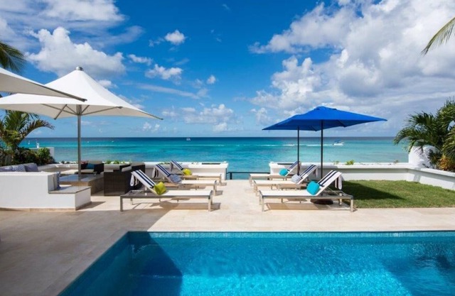 Luxury beachfront 5 bedroom villa
